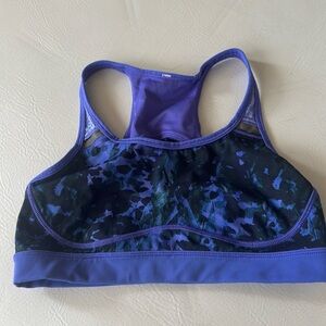 Lululemon size 6 sports bra